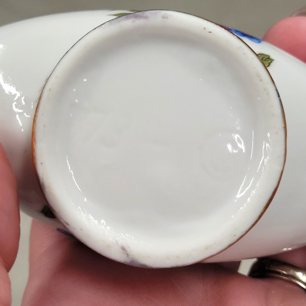 Porcelain Teapot - Picture 10 of 11